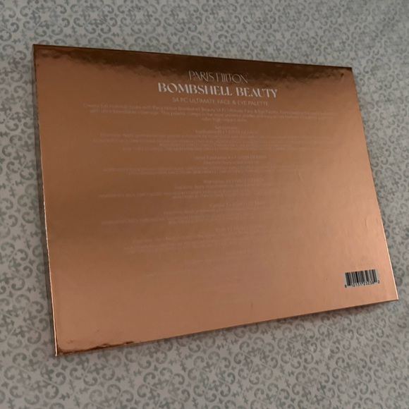 Paris Hilton Metallic Rose Gold Beauty Palette - Picture 2 of 2